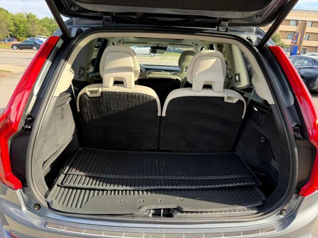 2017 Volvo XC90 T6 Momentum