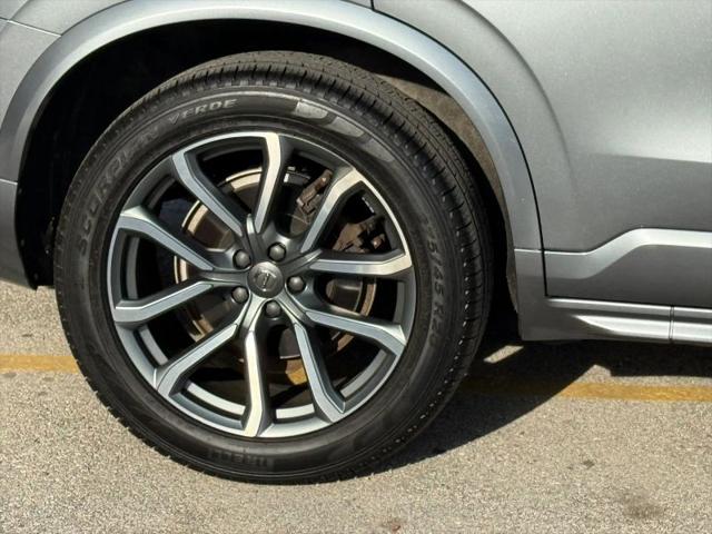 2017 Volvo XC90 T6 Momentum