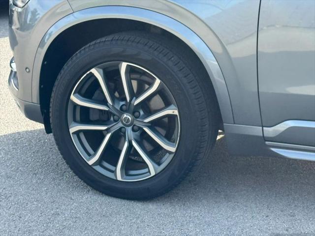 2017 Volvo XC90 T6 Momentum