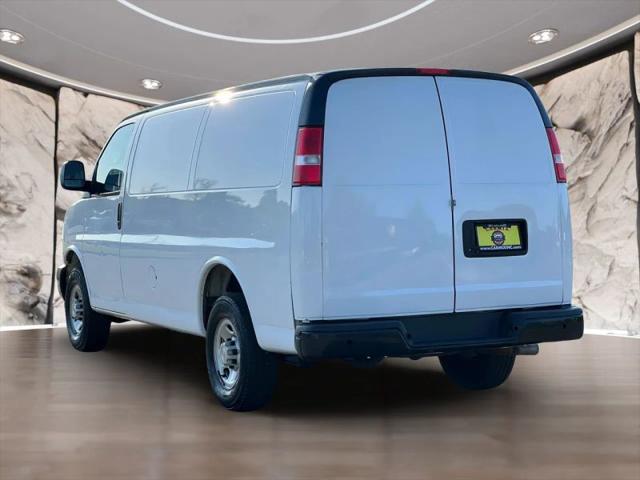2022 Chevrolet Express Cargo Van RWD 2500 Regular Wheelbase WT