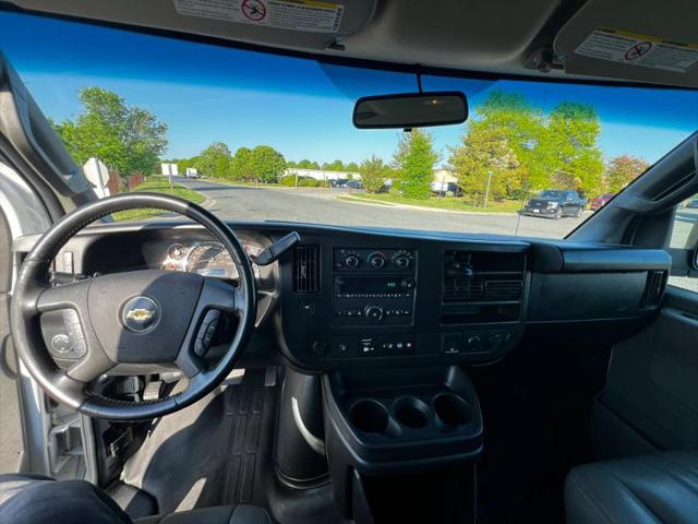 2022 Chevrolet Express Cargo Van RWD 2500 Regular Wheelbase WT