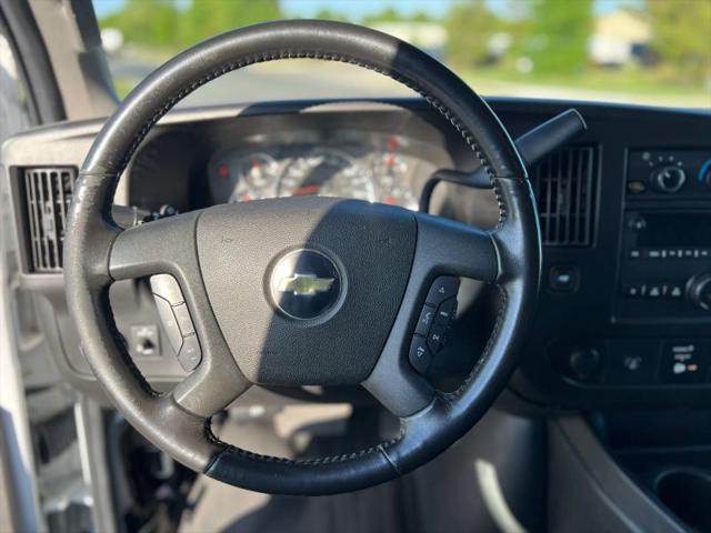 2022 Chevrolet Express Cargo Van RWD 2500 Regular Wheelbase WT
