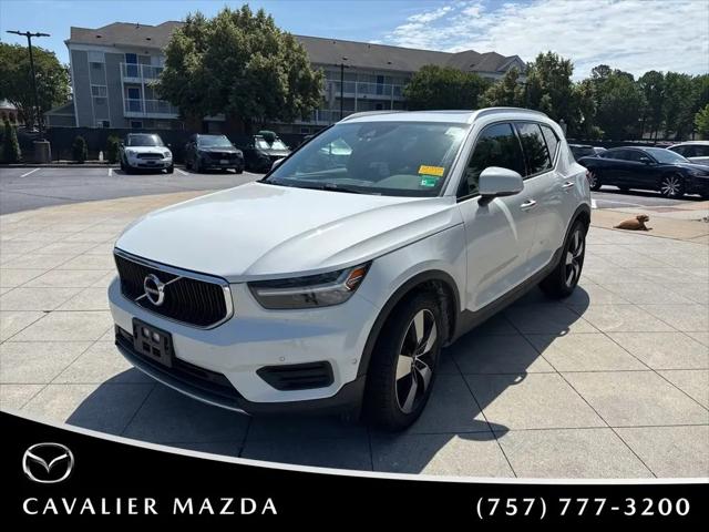 2019 Volvo XC40 T4 Momentum