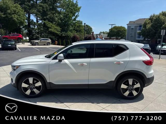 2019 Volvo XC40 T4 Momentum