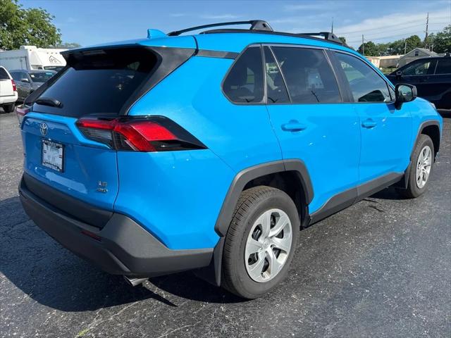 2020 Toyota RAV4 LE