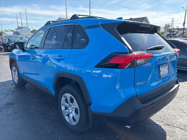 2020 Toyota RAV4 LE