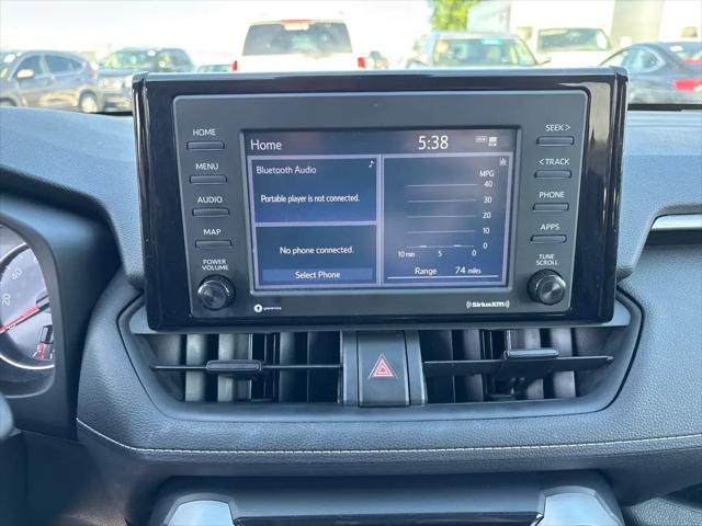 2020 Toyota RAV4 LE