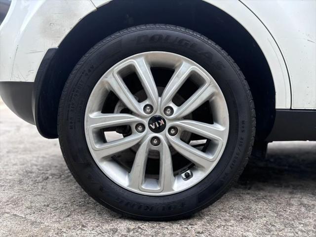 2017 Kia Soul +