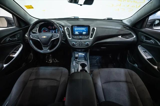 2022 Chevrolet Malibu FWD LT