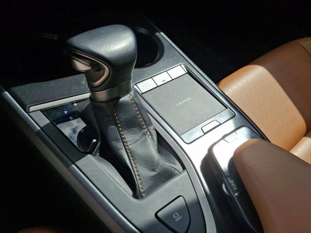 2022 Lexus UX 200 200