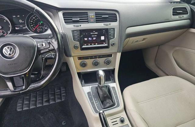2015 Volkswagen Golf TDI S 4-Door
