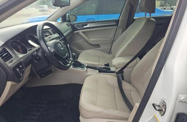 2015 Volkswagen Golf TDI S 4-Door
