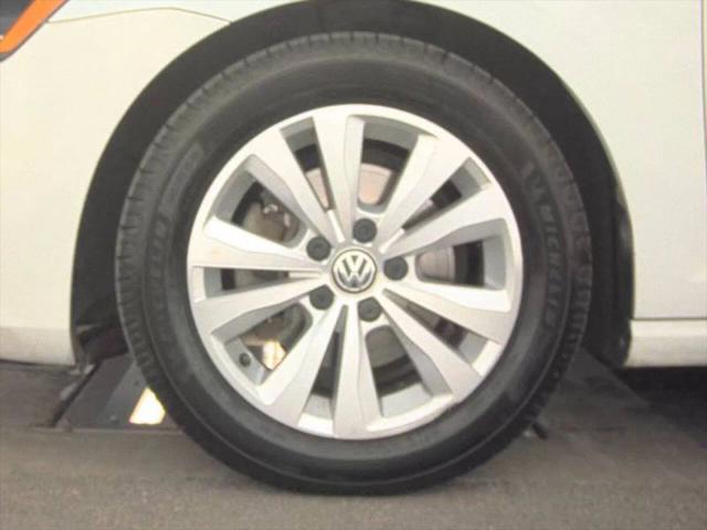 2015 Volkswagen Golf TDI S 4-Door