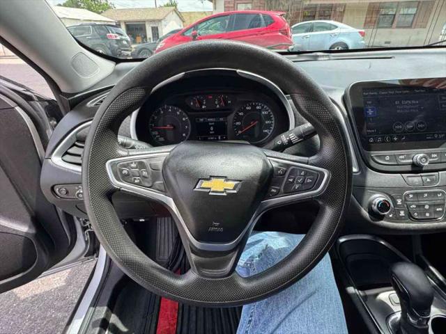 2022 Chevrolet Malibu FWD LT