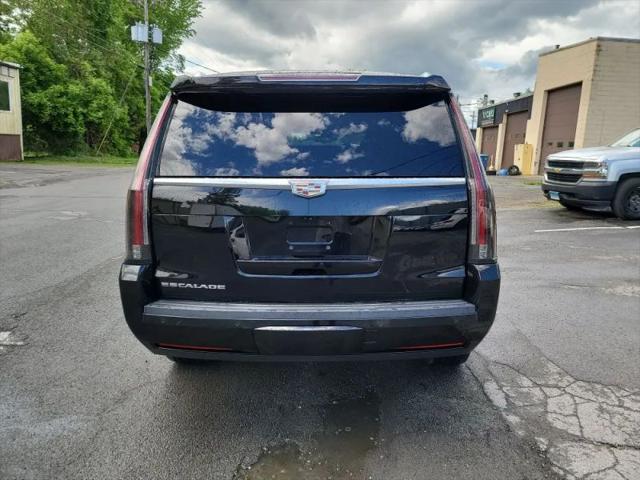 2018 Cadillac Escalade Luxury
