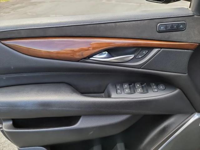 2018 Cadillac Escalade Luxury