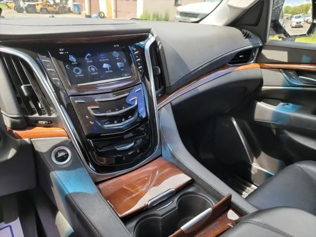 2018 Cadillac Escalade Luxury