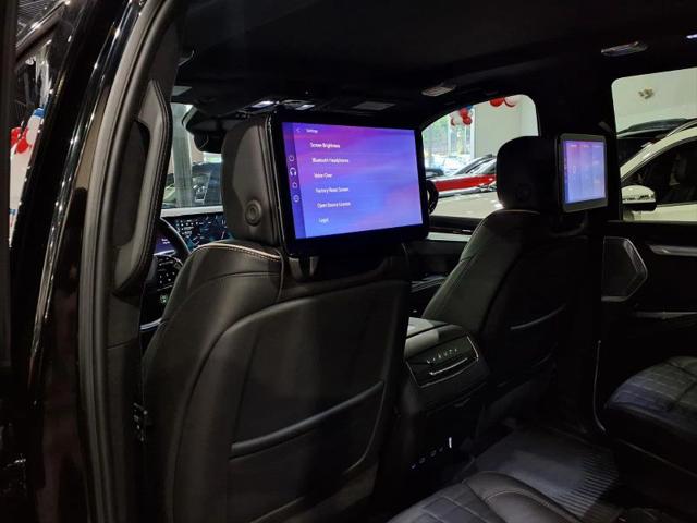 2025 Cadillac Escalade Sport Platinum