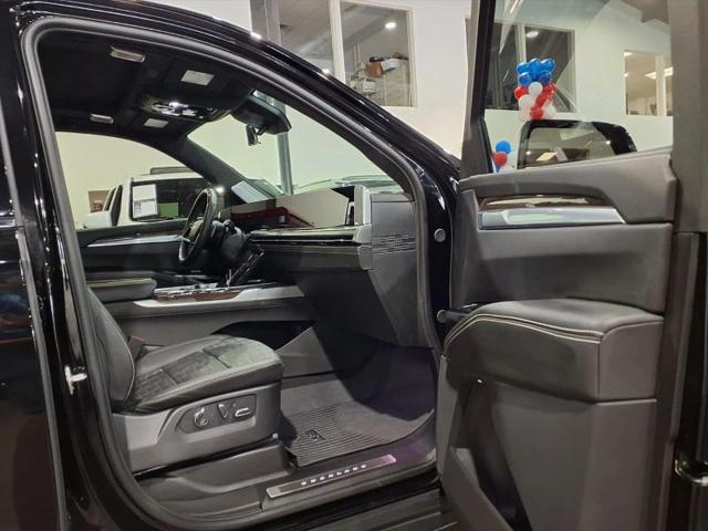 2025 Cadillac Escalade Sport Platinum