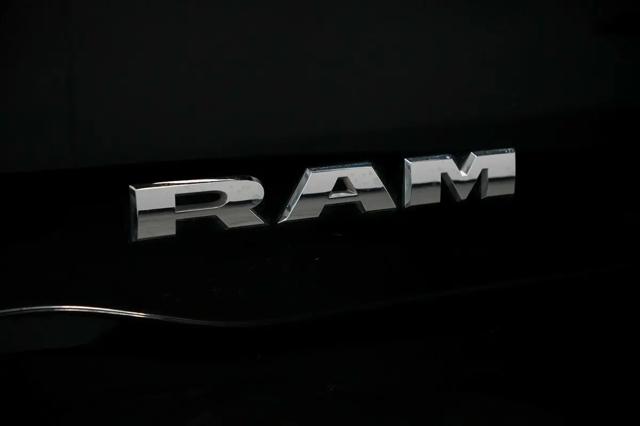 2022 Ram 1500 Big Horn Crew Cab 4x4 5'7" Box
