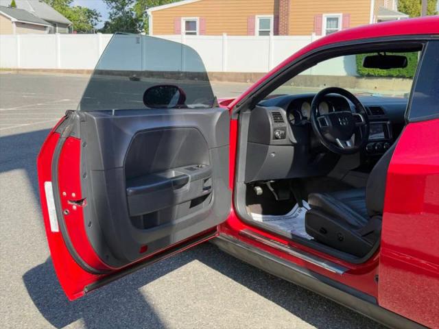 2012 Dodge Challenger SXT