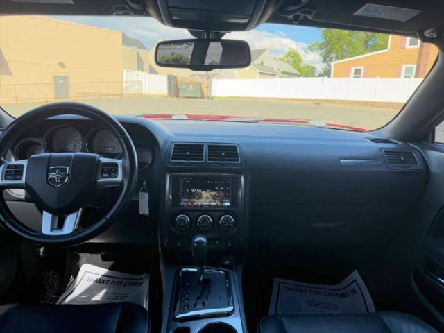 2012 Dodge Challenger SXT