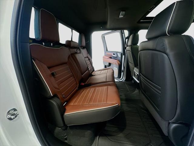 2026 GMC Sierra 2500HD Crew Cab, Standard Bed, Denali Ultimate, 4WD