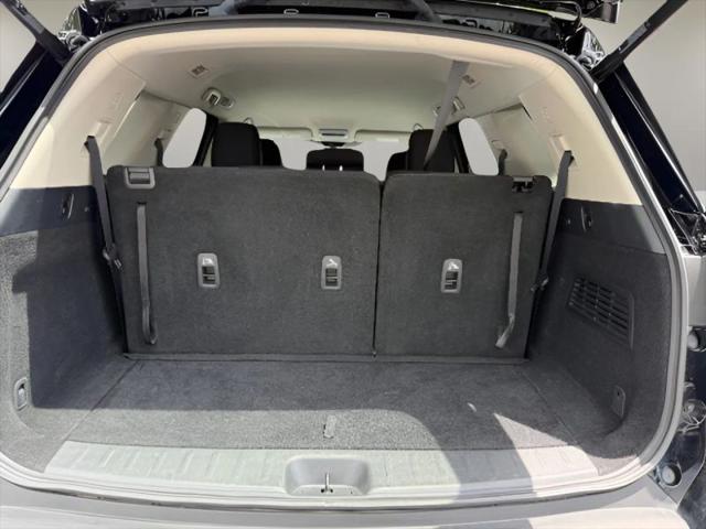 2025 Nissan Pathfinder SV 4WD