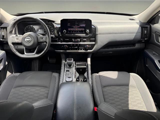 2025 Nissan Pathfinder SV 4WD