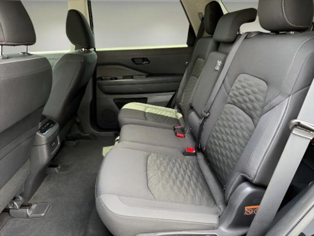 2025 Nissan Pathfinder SV 4WD