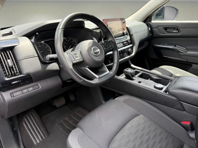 2025 Nissan Pathfinder SV 4WD