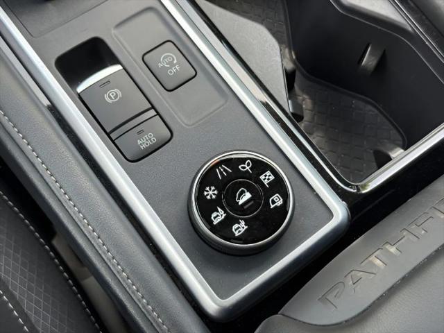 2025 Nissan Pathfinder SV 4WD