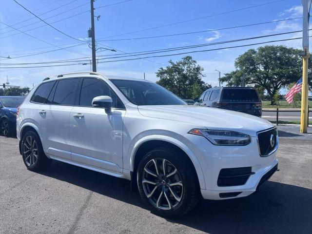 2017 Volvo XC90 T6 Momentum