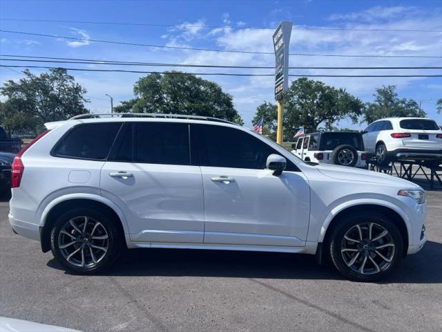 2017 Volvo XC90 T6 Momentum