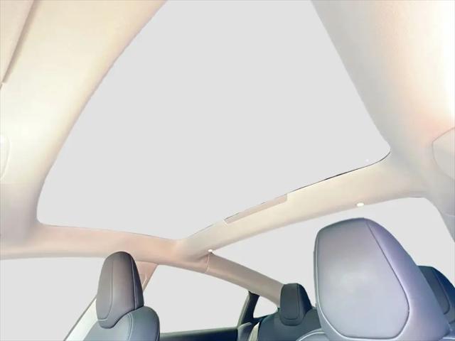 2025 Tesla Model 3 Standard Rear-Wheel Drive