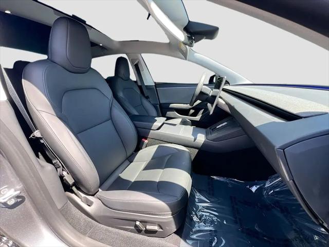 2025 Tesla Model 3 Standard Rear-Wheel Drive
