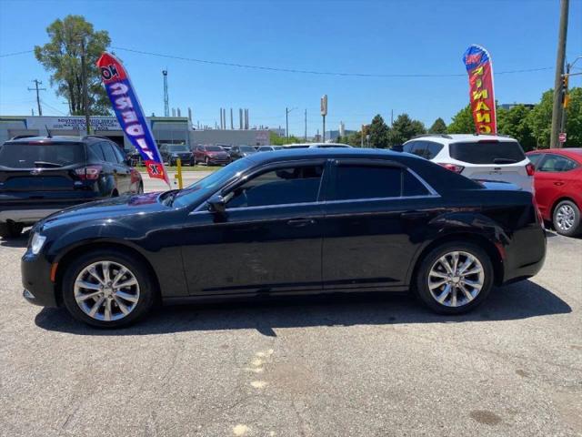 2016 Chrysler 300 Limited