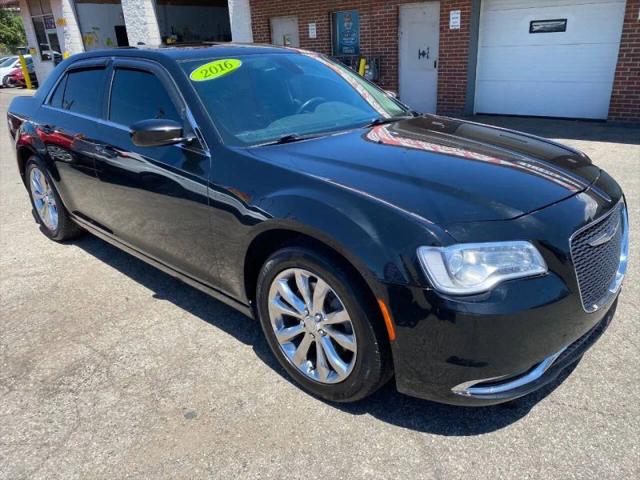 2016 Chrysler 300 Limited