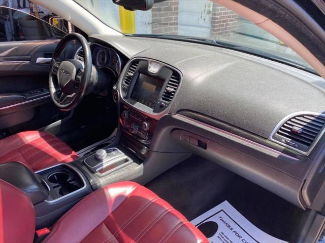2016 Chrysler 300 Limited
