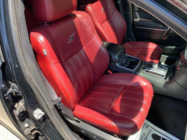 2016 Chrysler 300 Limited