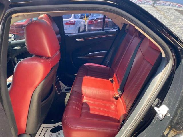 2016 Chrysler 300 Limited