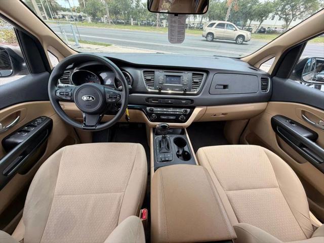 2016 Kia Sedona LX