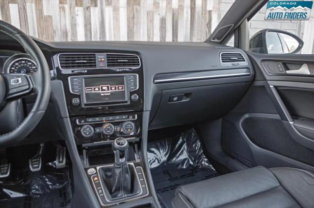 2016 Volkswagen Golf R 4-Door