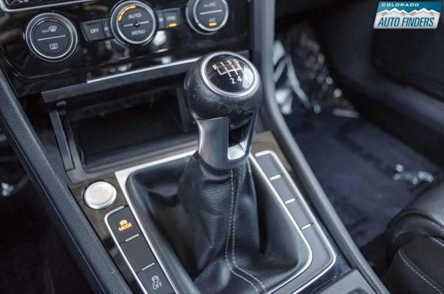 2016 Volkswagen Golf R 4-Door