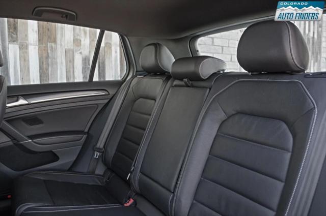 2016 Volkswagen Golf R 4-Door