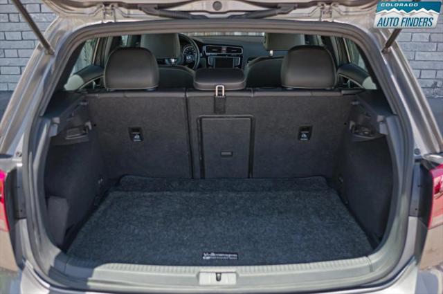 2016 Volkswagen Golf R 4-Door