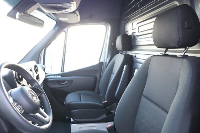 2023 Mercedes-Benz Sprinter 2500 Standard Roof 4-Cyl Gas