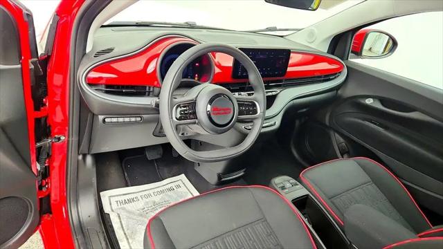 2024 Fiat 500e INSPI(RED) FWD