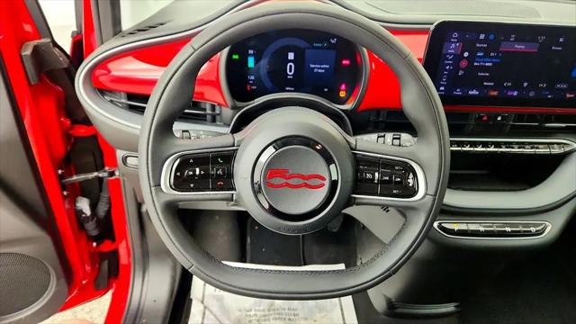 2024 Fiat 500e INSPI(RED) FWD