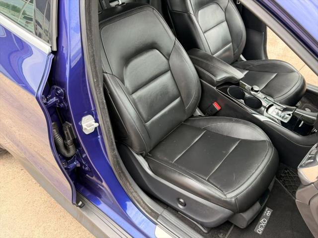 2017 INFINITI QX30 Premium
